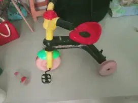 Sepeda anak anak bahan plastik