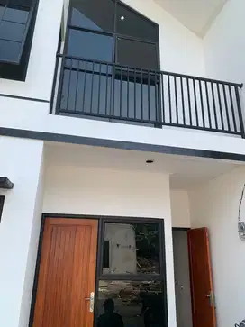 Rumah Baru 2 Lt Impian dan Terawat Strategis Termurah Sejagat SHM!!!
