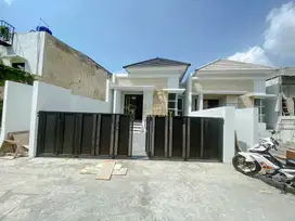RUMAH SIAP HUNI CARPORT LUAS DI NGEMPLAK SLEMAN