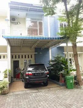 Di Jual Rumah 3 Lantai di Komplek Cengkeh Mas Residence Medan