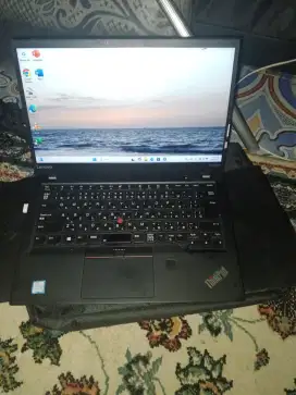 X1 Carbon core i7 gen 7
