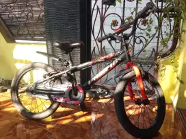Sepeda BMX 18 merk Pacific