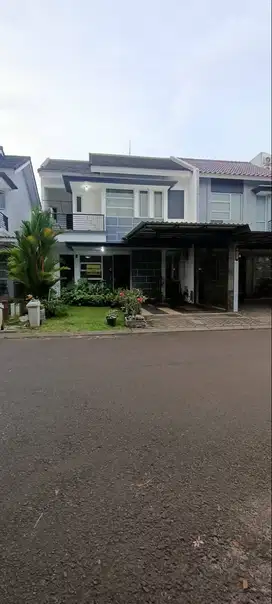 DIJUAL RUMAH DI CLUSTER THE CASTILLA,BSD,SERPONG