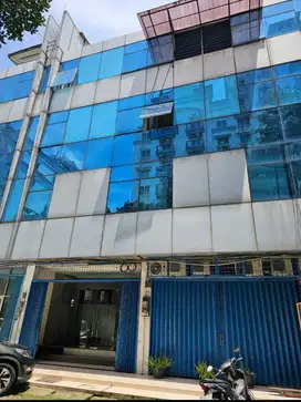 Ruko gandeng samping MOI Kelapa Gading Jakarta Luas 11x13m 3 Lantai