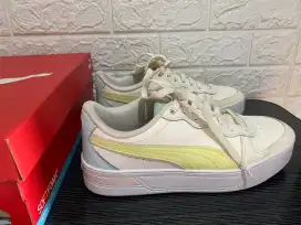 Sepatu puma skye women