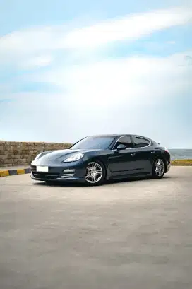 (Collector Series) Panamera 4S Blue on Blue