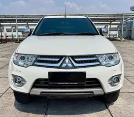 MITSUBISHI PAJERO SPORT DAKAR AT 2013 PUTIH ISTIMEWA TT 2014