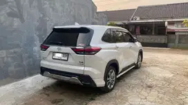 Toyota Kijang Innova (2023) - 2.0 Zenix Q HV CVT TSS Modellista Hybrid