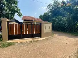Disewakan rumah di jalan kampung sasak