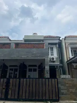 Dijual cepat rumah 2 lantai 3 Kamar tidur di Citragran cibubur
