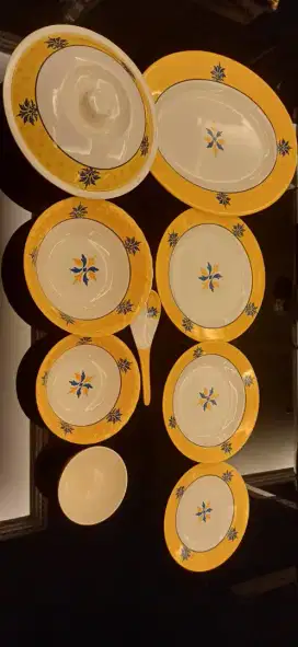 PIRING DINNER SET