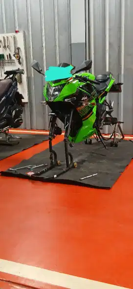 Kawasaki Ninja 250 SL Mono 2020 Spesial Edition KRT