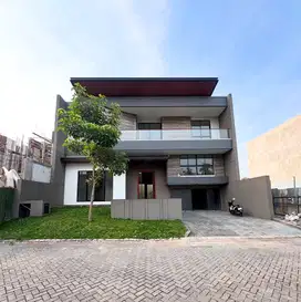 Premium Rumah Gress Minimalis 2.5 Lt Lux Pakuwon Indah