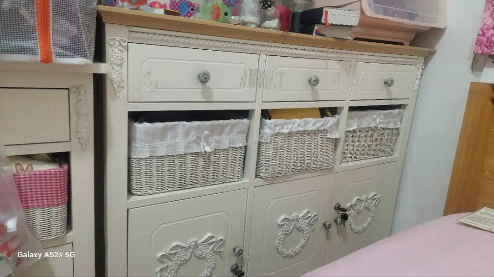 Buffet kayu minimalis