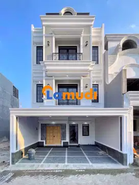 RUMAH BARU MEWAH DALAM TOWNHOUSE ELITE DI JAGAKARSA RAYA