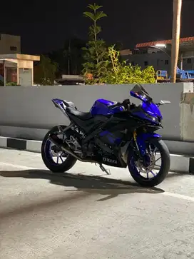 R15 v3 warna biru tahun 2020