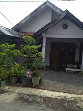 Rumah Kelurahan Girimoyo Kec Karangploso Kab Malang