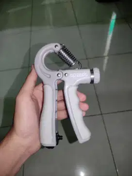 Handgrip dengan penghitungan analog otomatis BARU