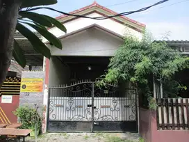 Jl Mojoklanggru Lor No 62 Kelurahan Mojo Kecamatan Gubeng Surabaya