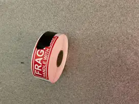 Stiker fragile paket
