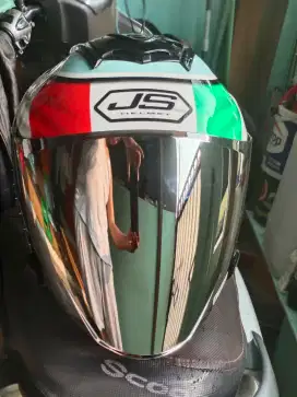 Helm Js Armor like new