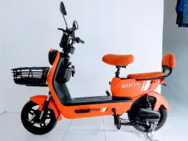 SEPEDA LISTRIK MERK GODA WARNA KULIT JERUK JOK SOFA MULUS KOMPLIT