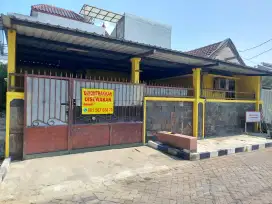 Rumah dikontrakkan 15 juta/tahun, perum TAS 2. Hub:08156703820