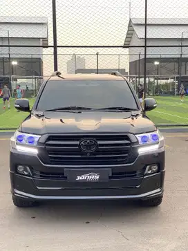 toyota Land Cruiser Vx200 hitam 2008 Facelift