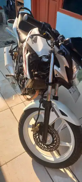 CB 150 oLd  Putih Khusus penggemar