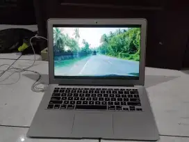 Laptop macbook air 2015 /13inchi ram 8 ,/256 GB