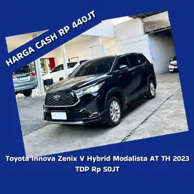 Toyota Innova Zenix V Hybrid Modalista AT
2023