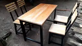 Meja makan set kursi kayu