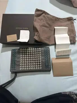Pouch bottega veneta