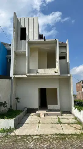 SHM ON HAND SIAP BALIK NAMA TANAH BELAKANG KAMPUS UMM HANYA 4 MENIT