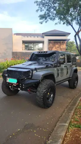 Jeep Rubicon 2013 Anniversary 10  Warna Abu Abu