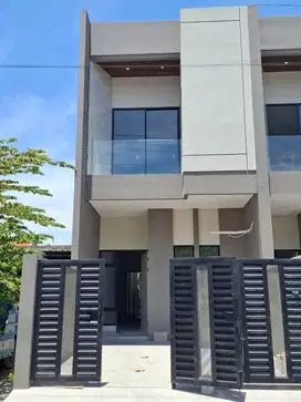 Di jual Rumah Siap Juni Tenggilis Mejoyo