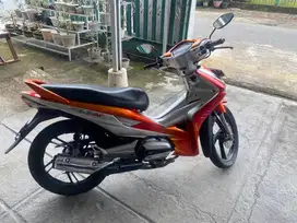 Di jual Motor revo