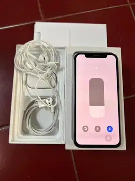 Dijual Iphone X silver 256GB Lengkap Terdaftar