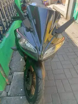 Yamaha R15 tahun 2015