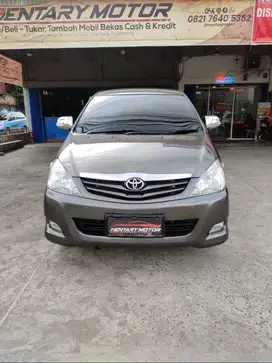 Toyota Innova 2.0 G Bensin Manual Tahun 2009 Abu-Abu Metalik Terawat
