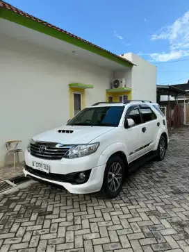 Dijual cepat Fortuner vnt trd matic solar