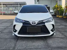 Km 15 rb yaris gr sport 1.5 at 2022 putih