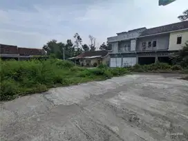 Tanah Apik Dekat Stadion Maguwoharjo Akses Jalan Truk Papasan SHM