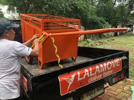 Gerobak sampah.