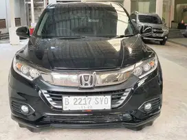 LOW KM - Honda HRV E AT 2018 Hitam PREMIUM B2217SYO