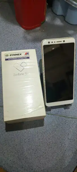 Asus Zenfone 5Q   4/64