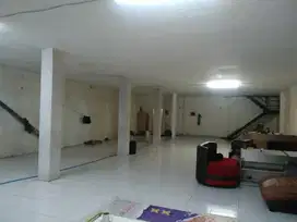 Sewa murah gedung ruko nol jalan raya pucang anom