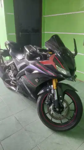 Yamaha R15 low kilometer