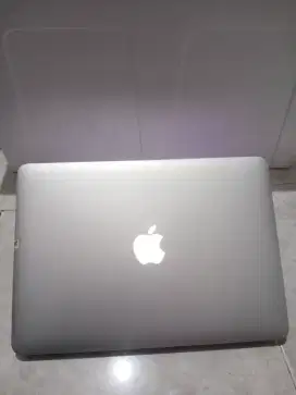 Laptop Murah MacBook Air 13 2014 core i5 ram 4gb SSD 128gb super slim
