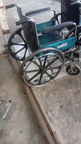 Dijual kursi roda baru mrek sellaco